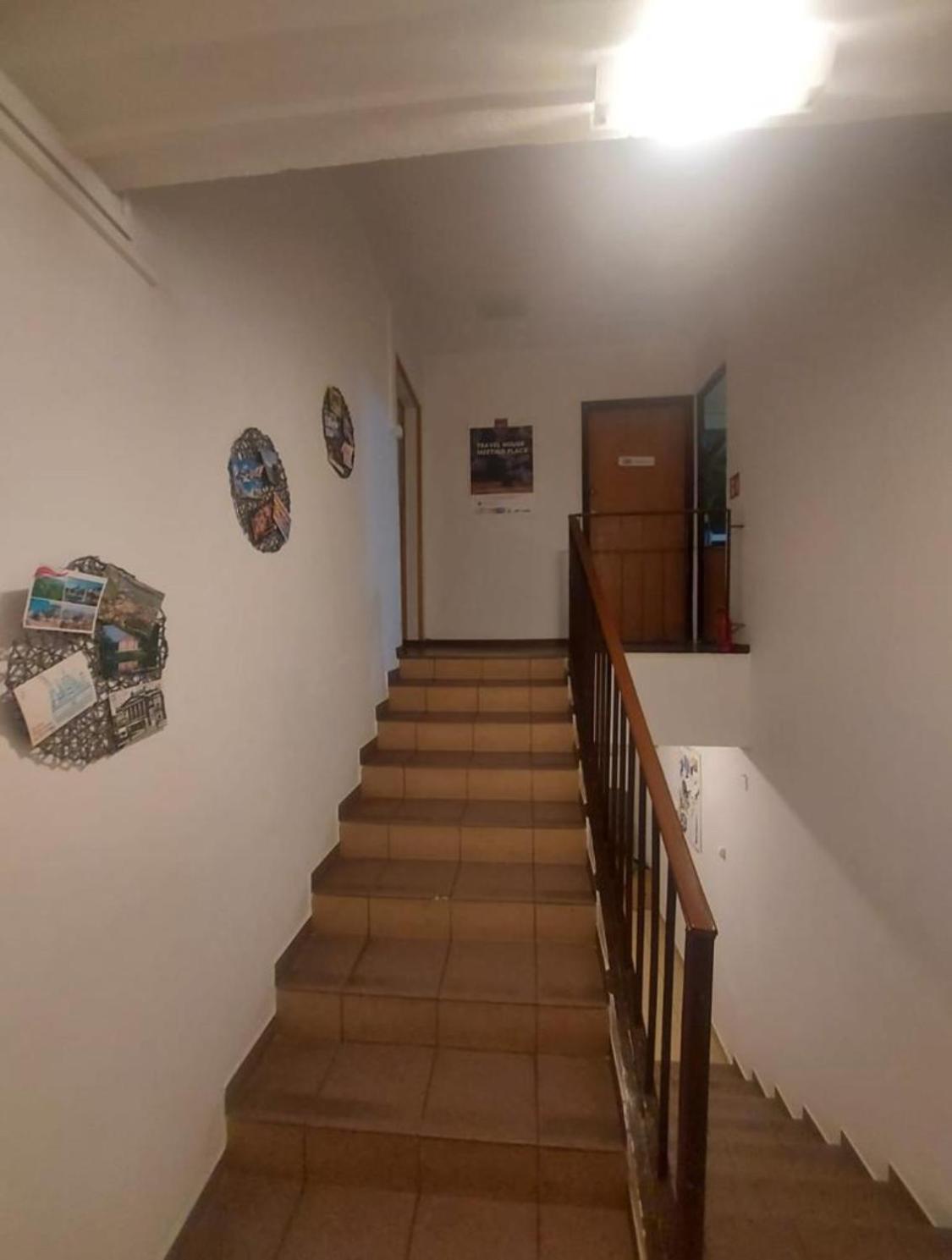 Travel House Wroclaw Hotel ภายนอก รูปภาพ