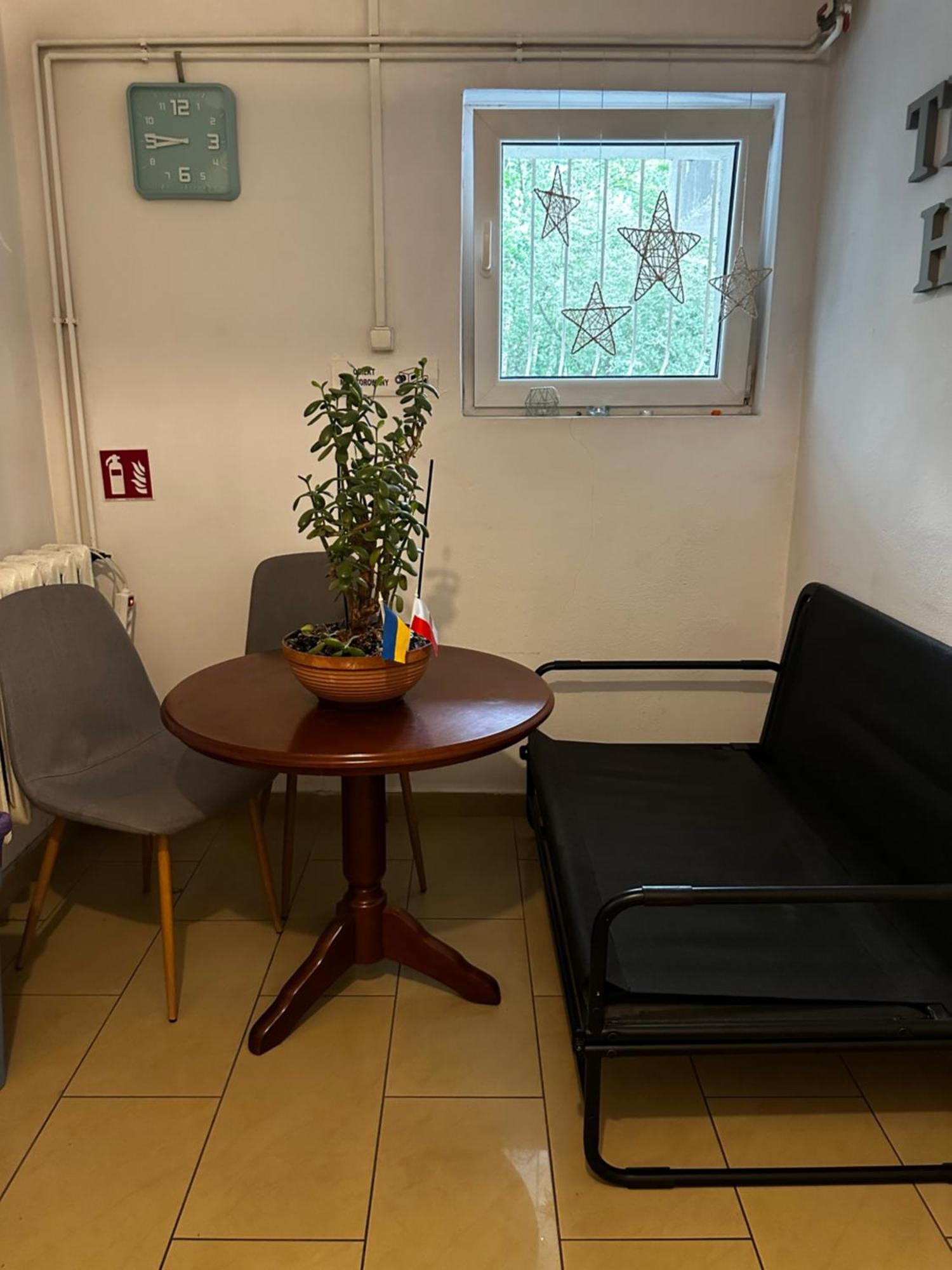 Travel House Wroclaw Hotel ภายนอก รูปภาพ